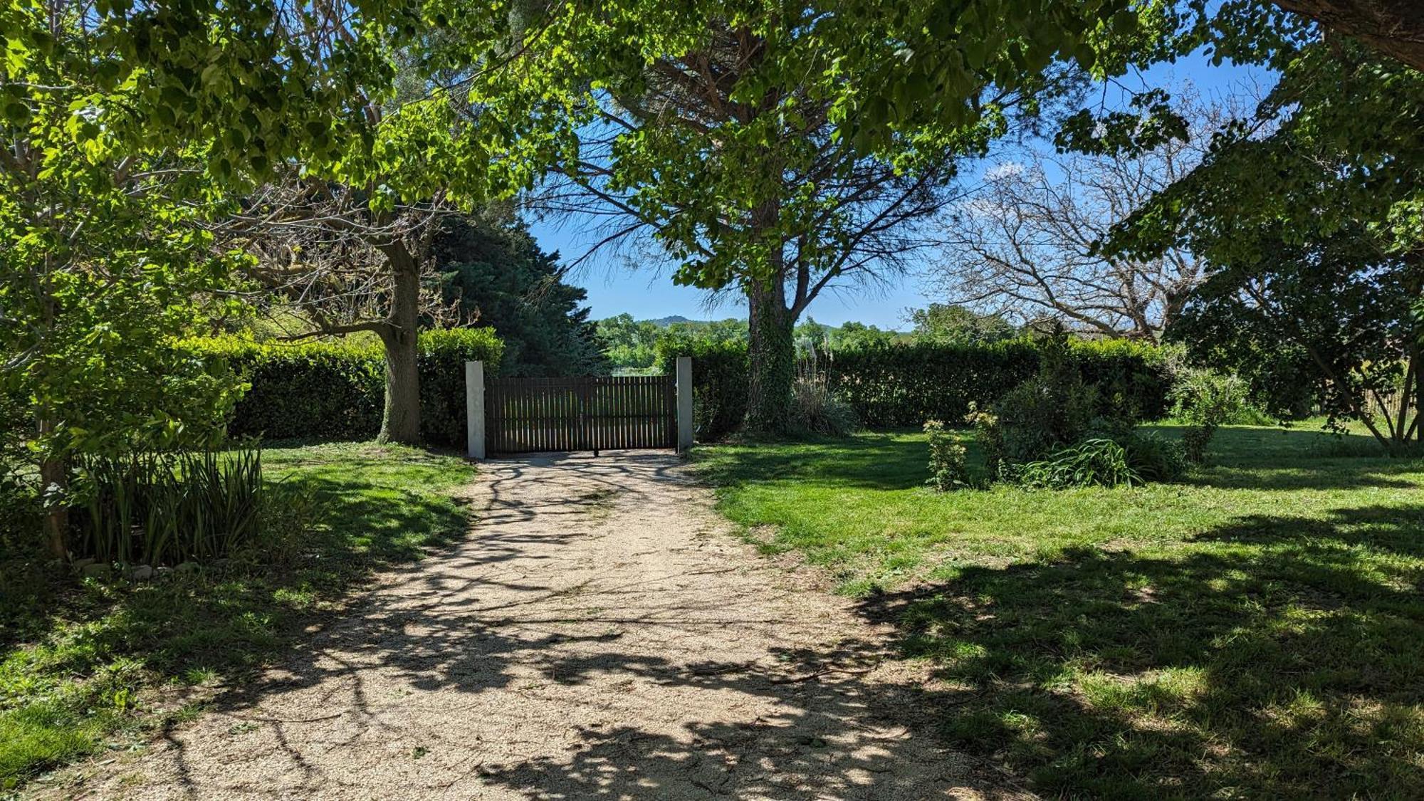 Rez-De-Jardin Independant Dans Ferme Maraichere Bio Avec Grand Jardin Privatif Clos Et Arbore Crest Exteriör bild